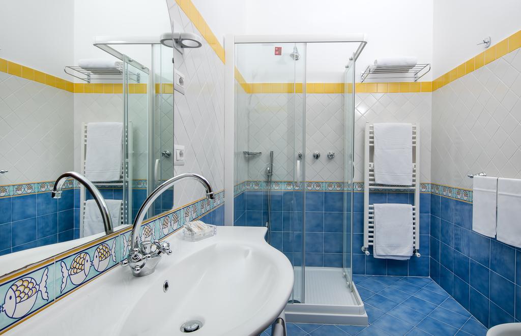 פוזיטנו Hotel Vittoria מראה חיצוני תמונה